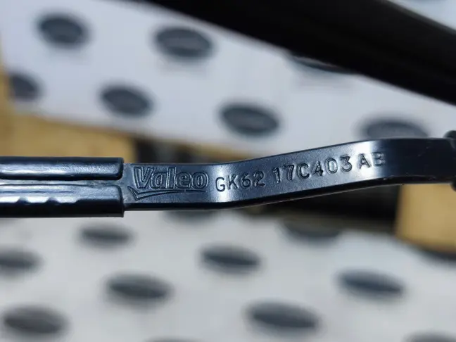 Поводок дворника задней двери Sport 2 L494 2019