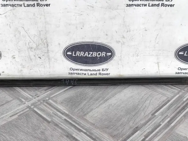 Молдинг стекла заднего левого Sport 2 L494