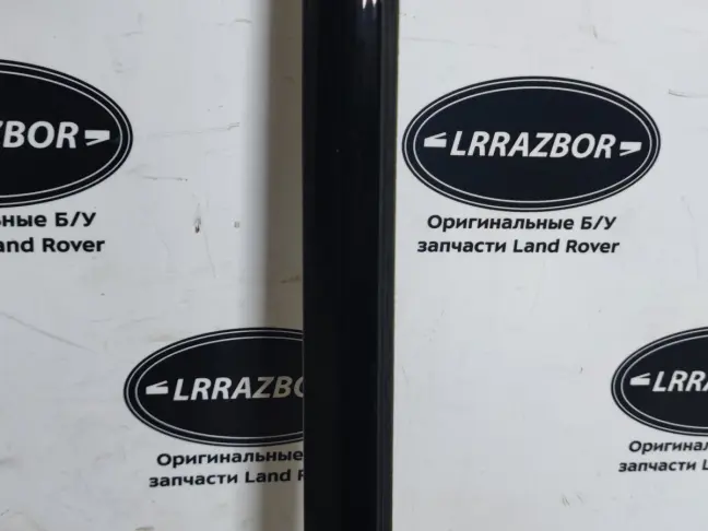 Молдинг стекла передний правый Sport 2 L494