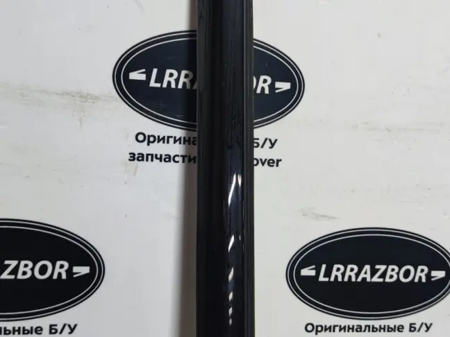 Молдинг стекла передний правый Sport 2 L494