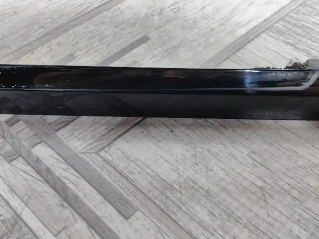 Молдинг стекла передний левый Sport 2 L494