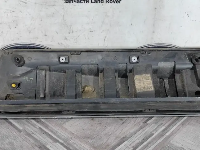 Молдинг двери задней левой Range Rover Sport2 L494