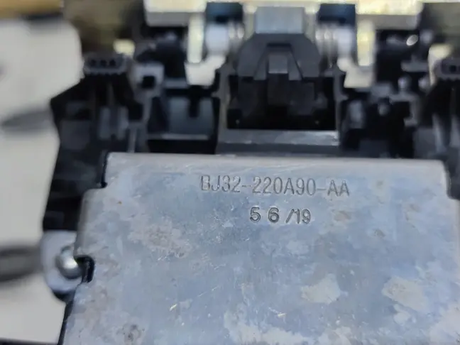 Ручка передняя правая Range Rover Sport2 L494