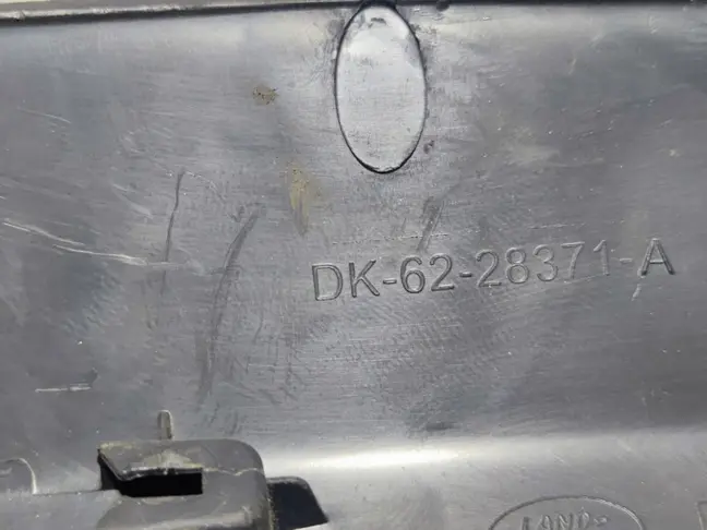 Молдинг крыла левого Range Rover Sport 2 L494