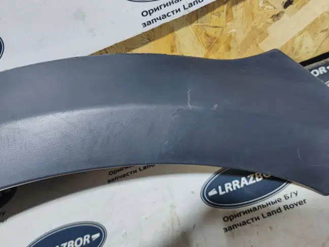 Молдинг крыла левого Range Rover Sport 2 L494