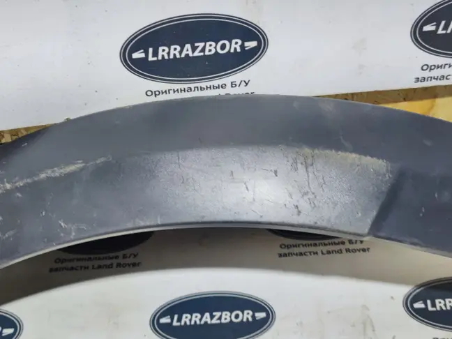 Молдинг крыла правого Range Rover Sport 2 L494
