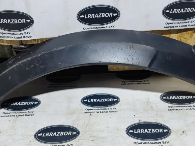 Молдинг крыла правого Range Rover Sport 2 L494