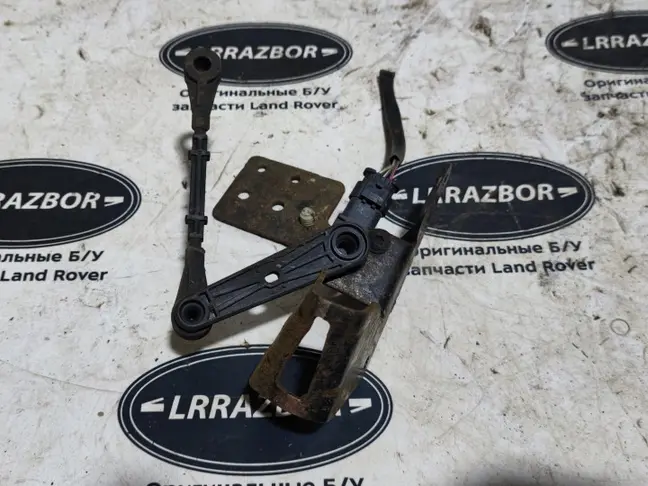 Датчик задний правый Range Rover Sport 2 L494