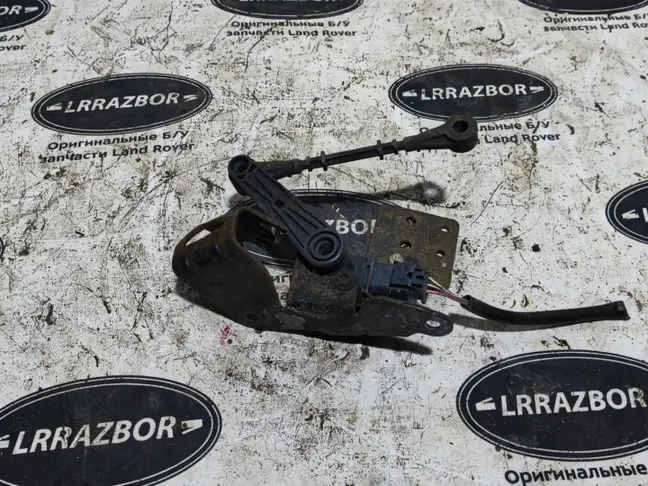 Датчик задний правый Range Rover Sport 2 L494