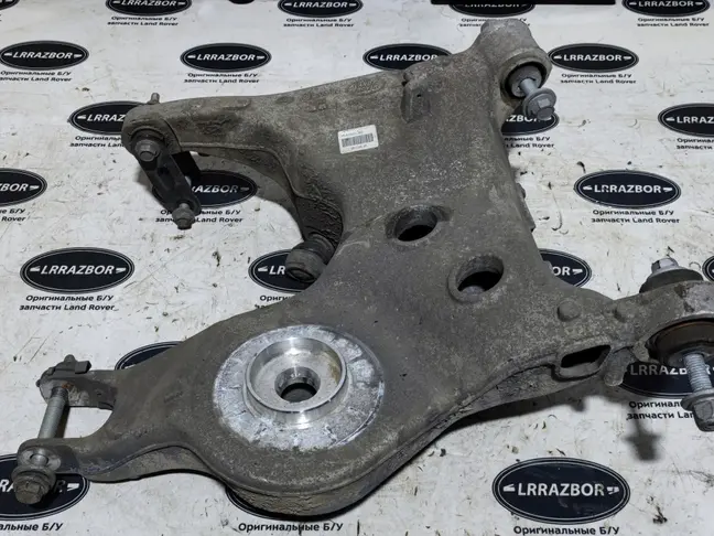 Рычаг задний правый нижний Range Rover L494
