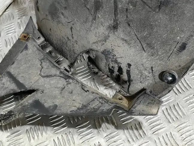 Подкрылок передний левый Range Rover L322 05-12