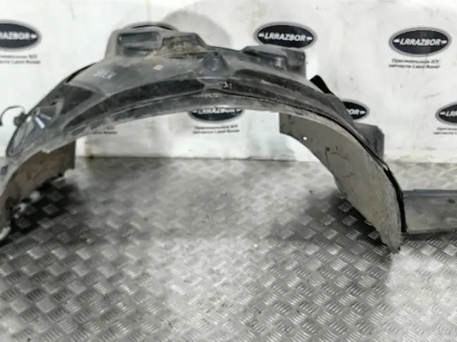 Подкрылок передний левый Range Rover L322 05-12