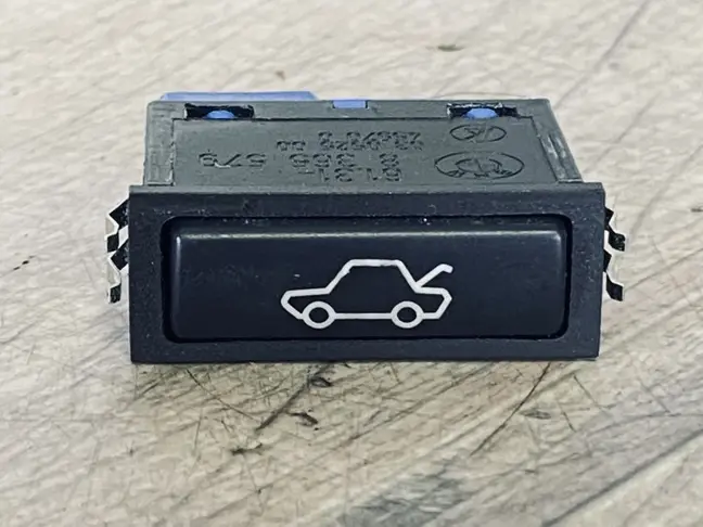 Кнопка открывания борта Range Rover L322 02-12