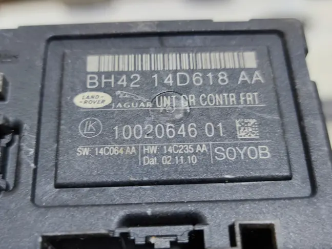 ЭБУ передней правой двери Range Rover L322 09-12