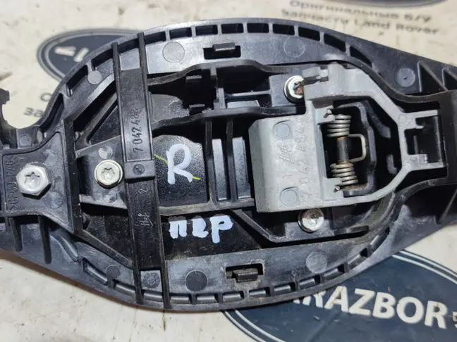 Ручка двери передняя правая Range Rover L322