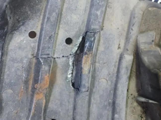 Защита пыльник радиатора Range Rover L322 02-12