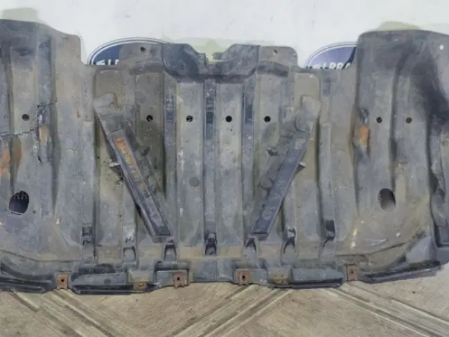 Защита пыльник радиатора Range Rover L322 02-12