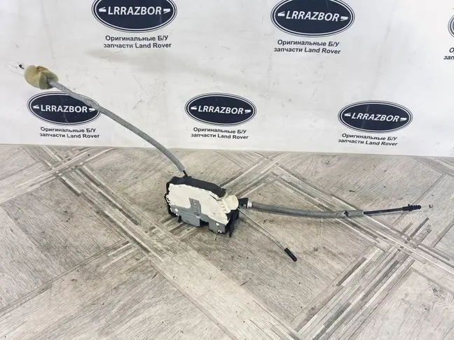 Замок двери задний левый Range Rover L322