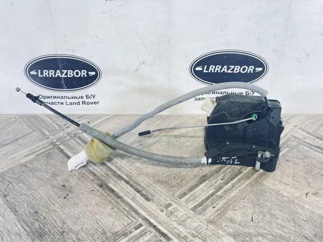 Замок двери задний левый Range Rover L322