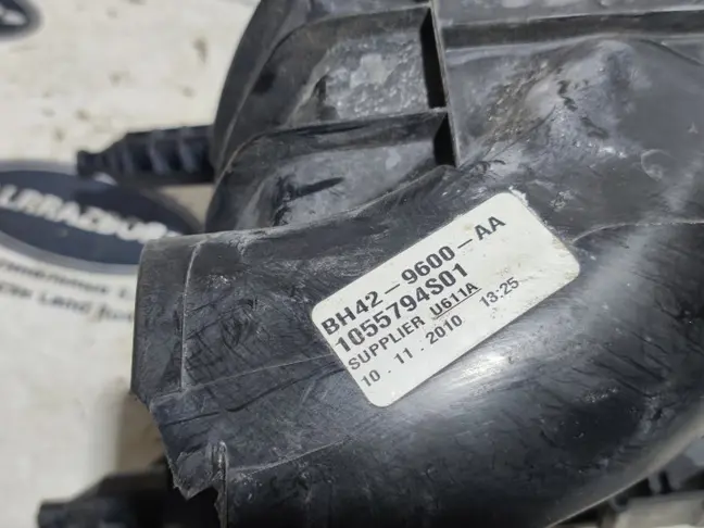 Корпус воздушного фильтра левый Range Rover L322