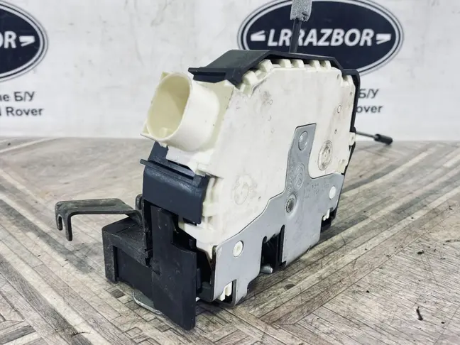 Замок двери передний правый Range Rover 3 L322