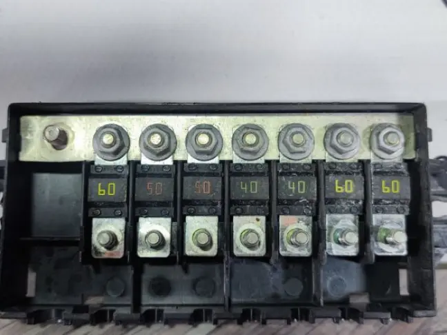 Cоединитель плавкий Range Rover 3 L322 448DT