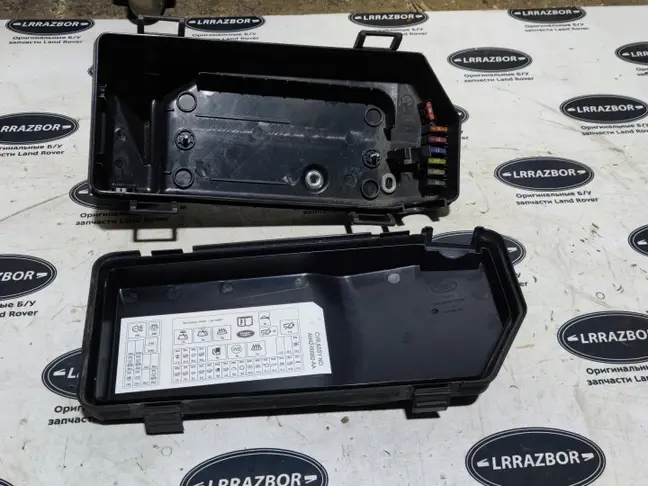Корпус блока предохранителей Range Rover L322