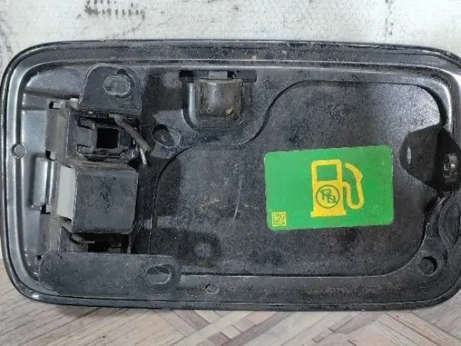 Лючок бензобака Range Rover 3 L322 02-12