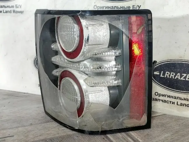 Фонарь правый битый Range Rover L322 2009-2012