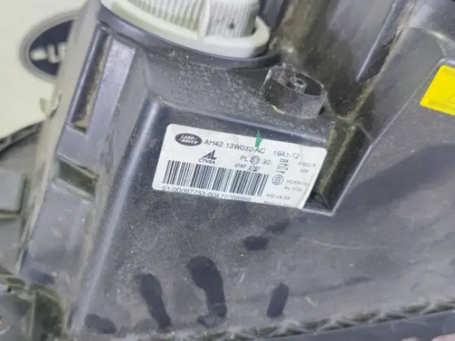Фары Range Rover 3 L322 2009-2012 ксенон
