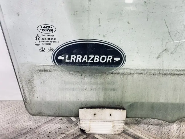 Стекло двери передней правой Range Rover L322