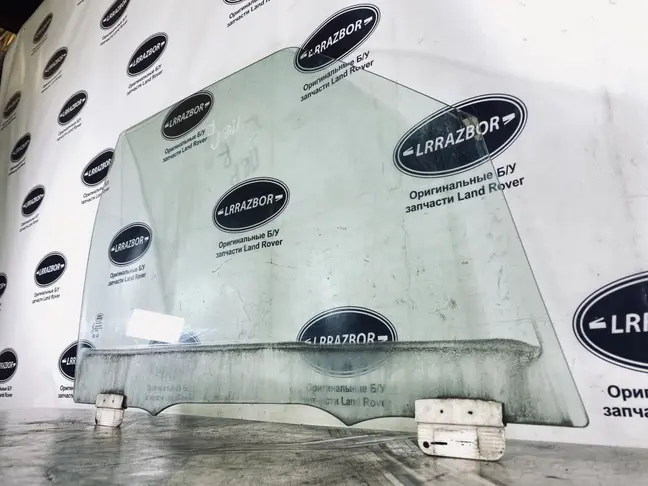 Стекло двери передней правой Range Rover L322