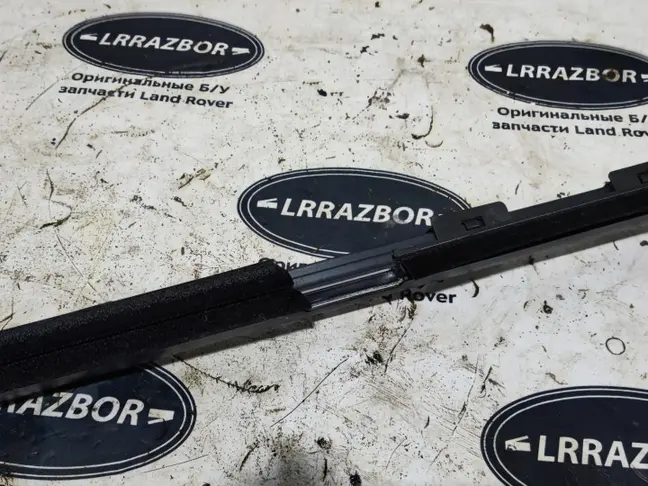 Бархотка задняя правая Range Rover 3 L322 02-12
