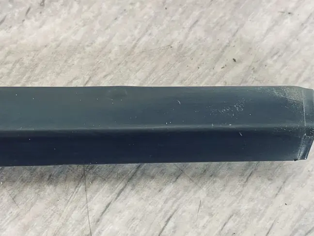 Молдинг стекла заднего левого Range Rover L322