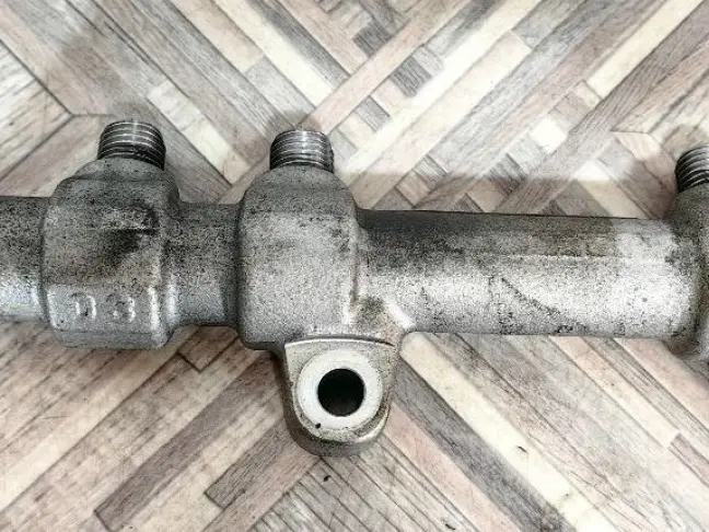 Рампа топливная левая Range Rover L322 4.4 448DT