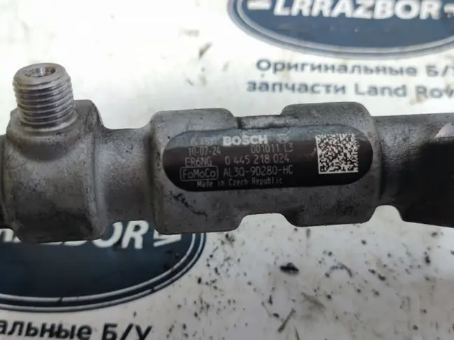 Рампа топливная правая Range Rover L322 4.4 448DT