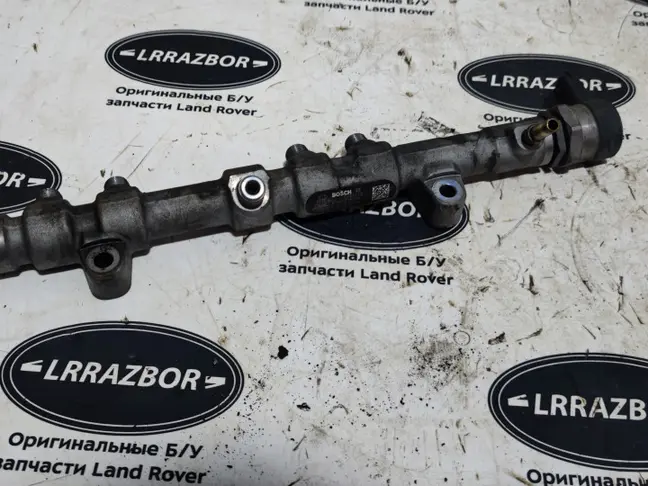 Рампа топливная правая Range Rover L322 4.4 448DT