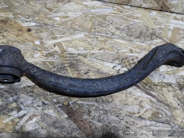 Рычаг передний нижний правый Range Rover L322