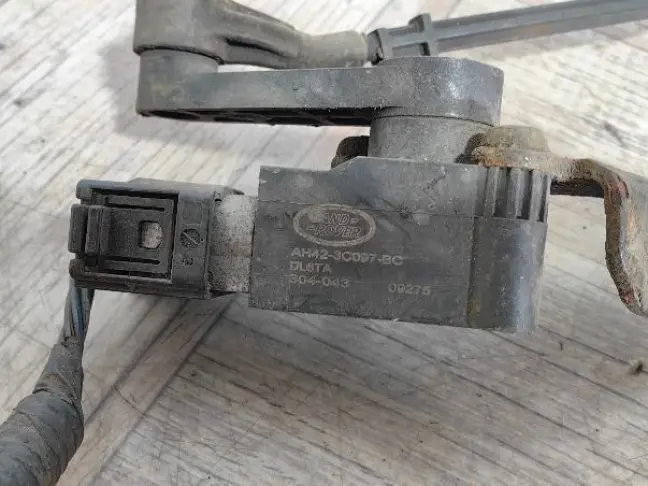 Датчик подвески передний Range Rover 3 L322 рест