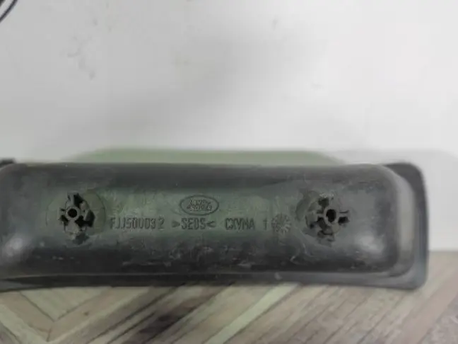 Вещевой отсек консоли  DISCOVERY 3 L319 05-09