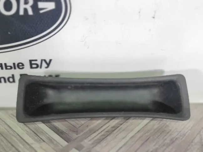 Вещевой отсек консоли  DISCOVERY 3 L319 05-09