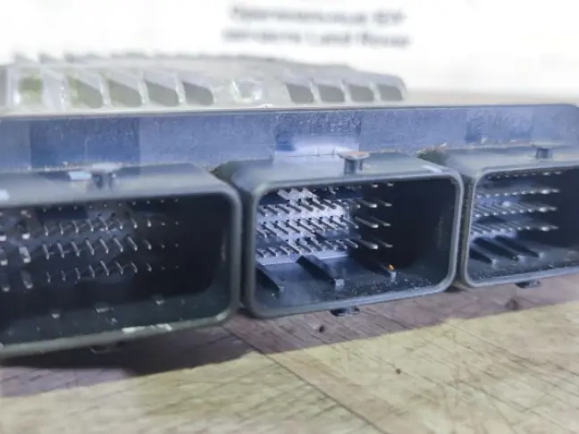 Блок управления двигателем Discovery 3 2.7