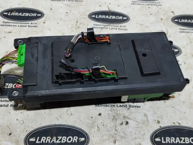 Блок предохранителей салонный DISCOVERY 3 L319 2.7