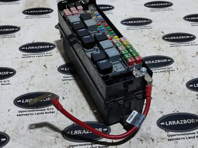 Блок предохранителей под капот DISCOVERY 3 L319