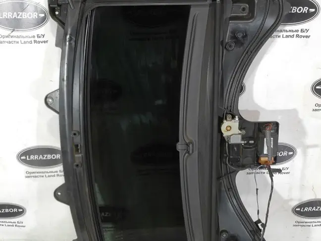 Люк в сборе электрический DISCOVERY 3/4 L319