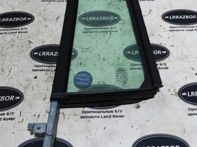 Форточка двери задней правой L319 Discovery