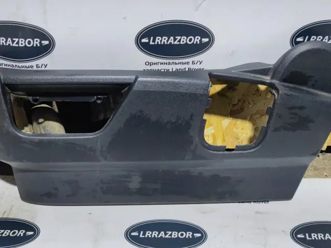 Накладка сидения левая DISCOVERY 3 L319 05-09