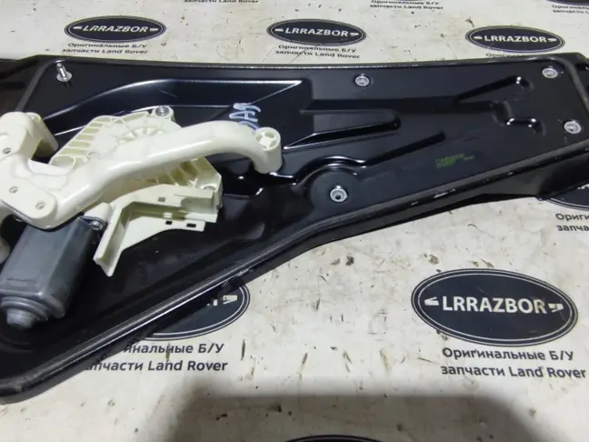 Стеклоподъемник задний левый DISCOVERY 3 L319
