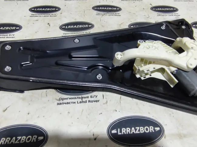 Стеклоподъемник задний правый DISCOVERY 3 L319