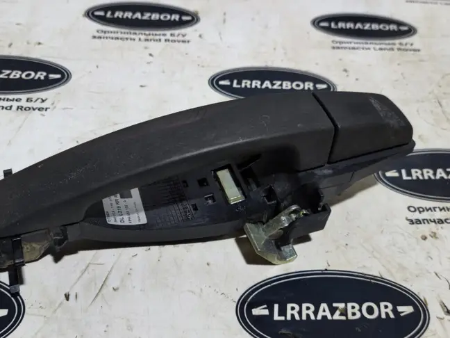 Ручка двери задняя правая DISCOVERY 3 L319 05-09
